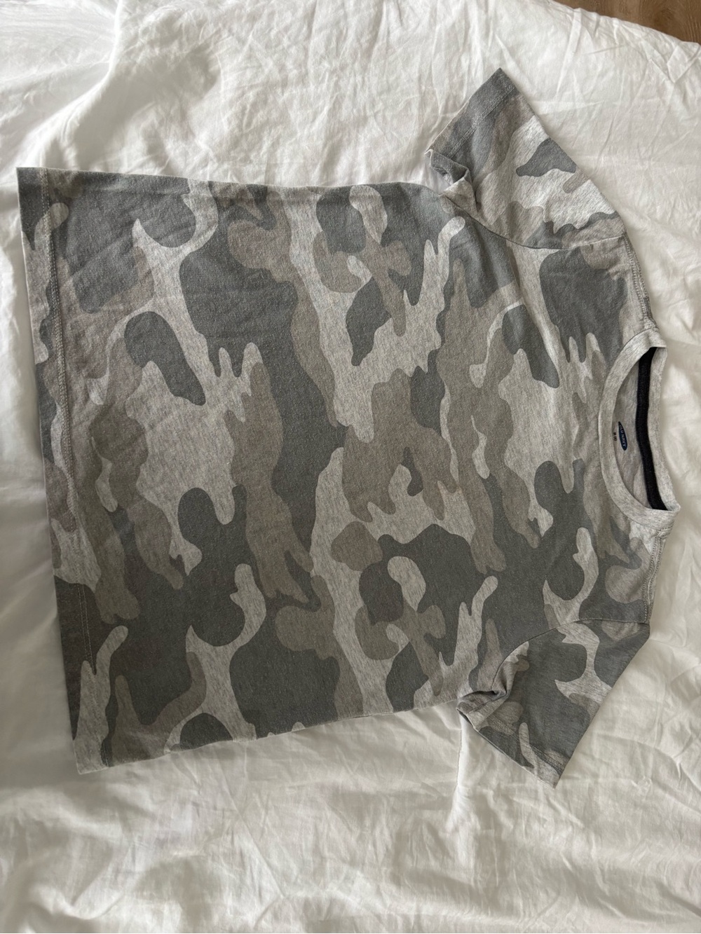 Old Navy Boys’ Grey Camouflage Short Sleeve Crew Tee-sz 8